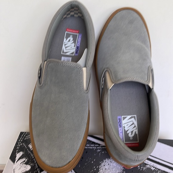 Vans WMNS Skate Slip-On Grey/Gum
VN0A5FCAN3Z
Sneakers - Picture 12 of 16